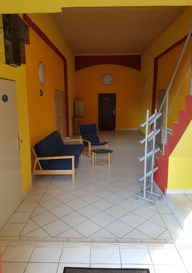 קאמנץ Hostel Jo-Si מראה חיצוני תמונה